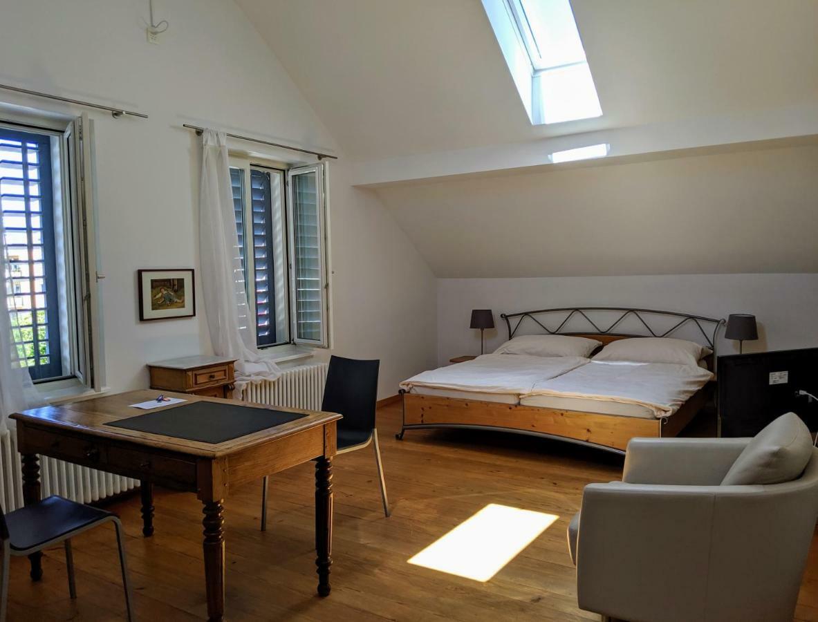 Rooms-Zimmer Нойхаузен-ам-Райнфалль Экстерьер фото